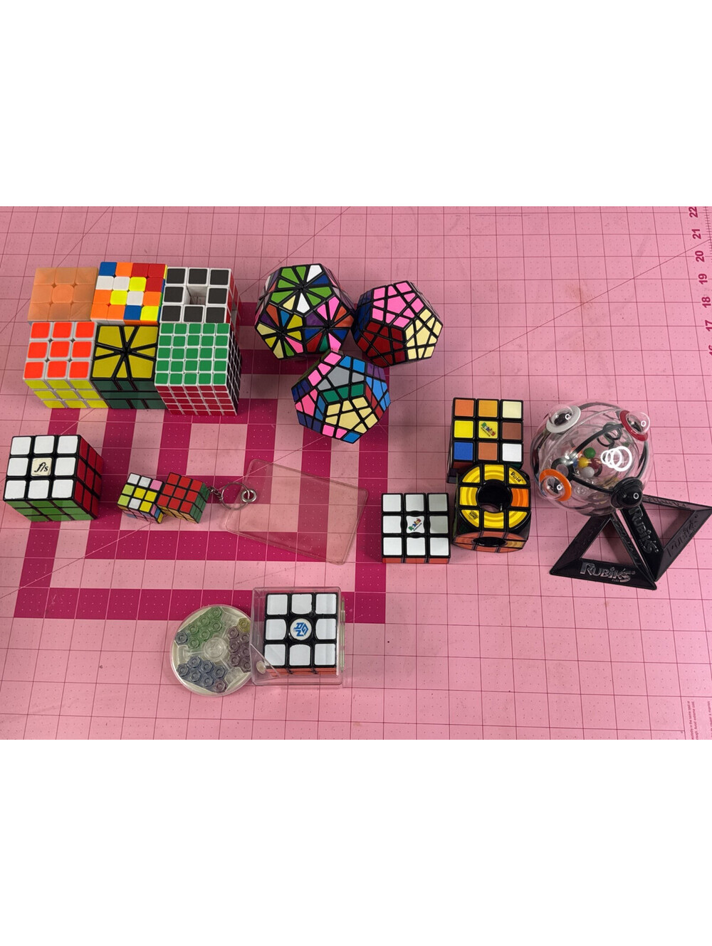 Mixed Lot Of 17 Puzzle Cubes Rubik's GAN Rubiks 360 & More